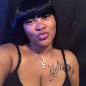 Meet your Posher, Kiera